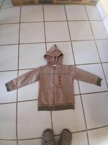 Veste à capuche 4 ans