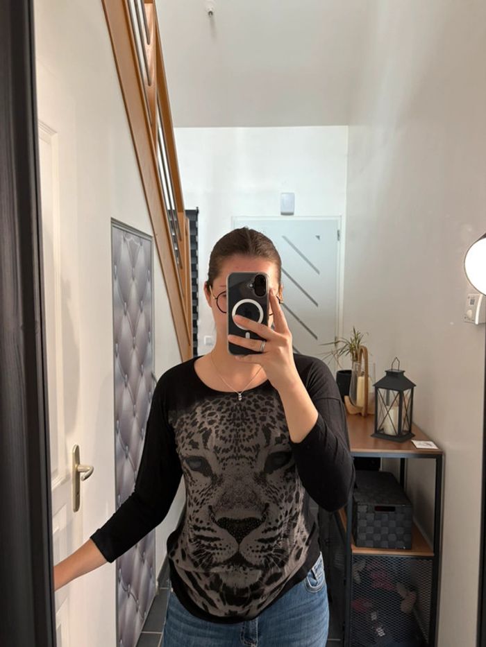T-shirt manches 3/4 léopard Yessica taille M très bon état
