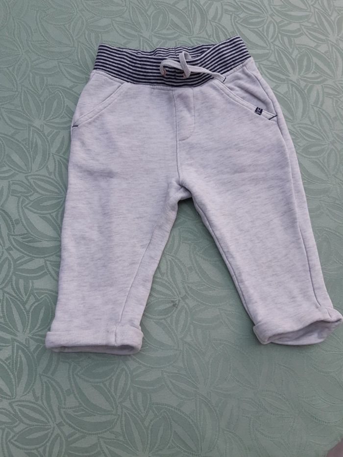 Jogging garcon taille 12 mois