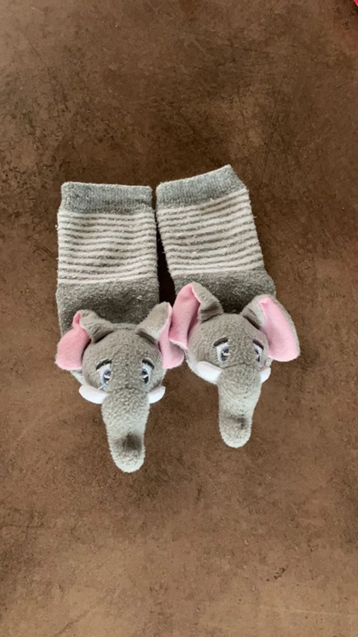 Chaussette antidérapante avec éléphant à attraper