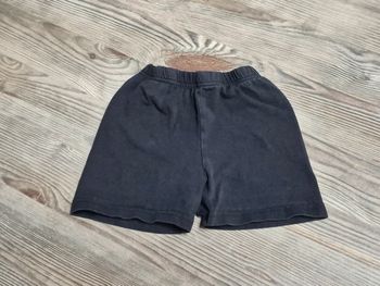 Short taille 6 ans.