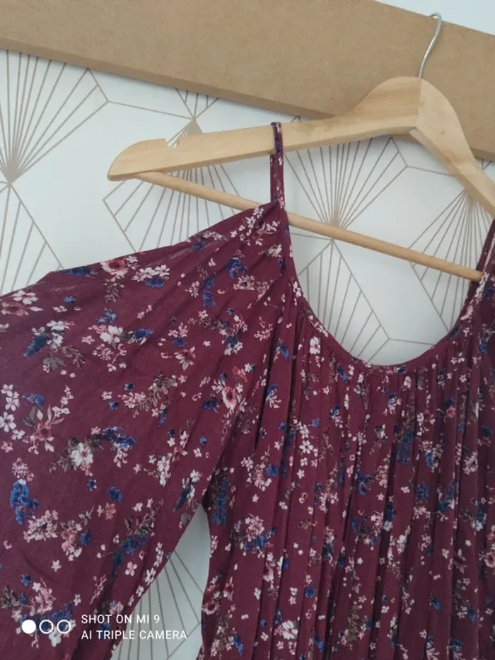 'Robe fleurie,epaules dénudées - photo numéro 3