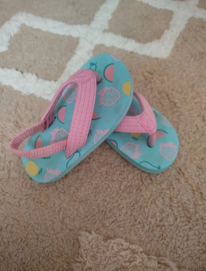 Tongs de plage Bb Fille taille 24 Shein bleu ciel