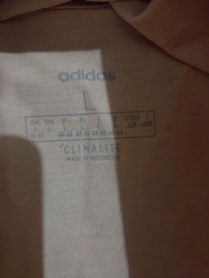 Tee-shirt - photo numéro 3