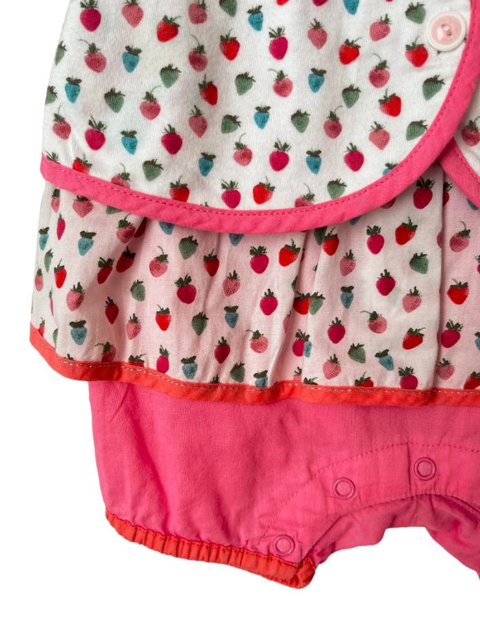 LOT / Ensemble Kenzo Kids imprimé fraises (combishort + cardigan) - 3 mois (60cm) - photo numéro 4