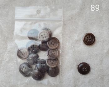20 boutons ronds de 1.5cm de diamètre