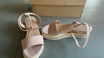 Sandales