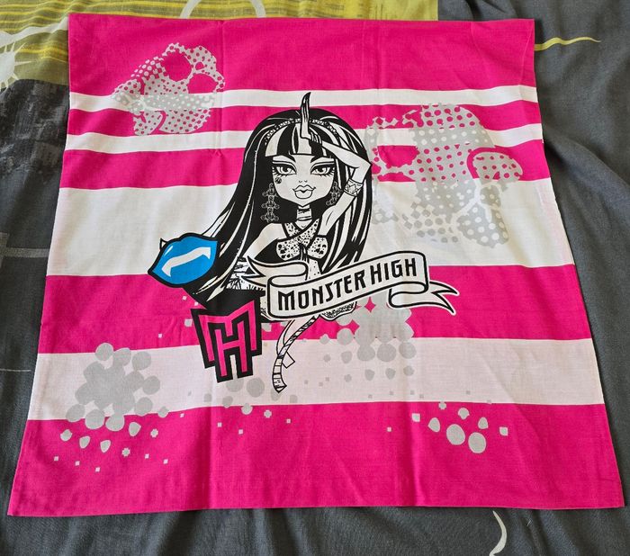 Housse de couette Monster High neuve blanche et rose - photo numéro 2