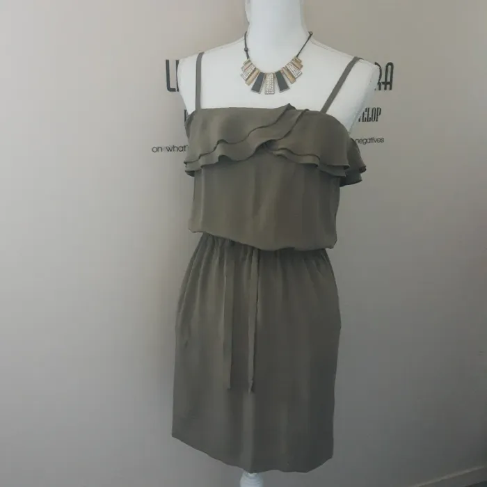 Magnifique robe soie véritable vert kaki Gérard Darel soirée cérémonie chic mariage