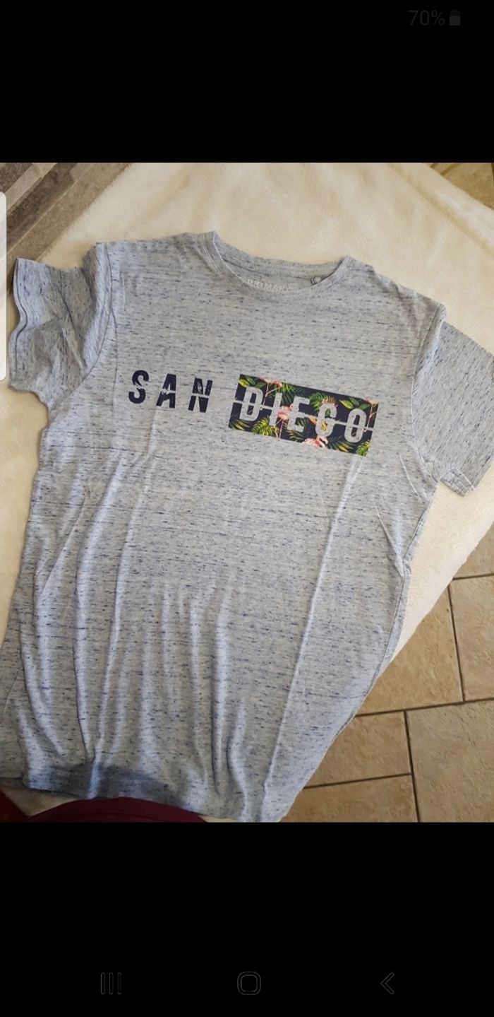 T.shirt garçon taille 16 ans