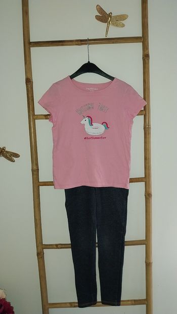 Ensemble fille 8 ans Très bon état