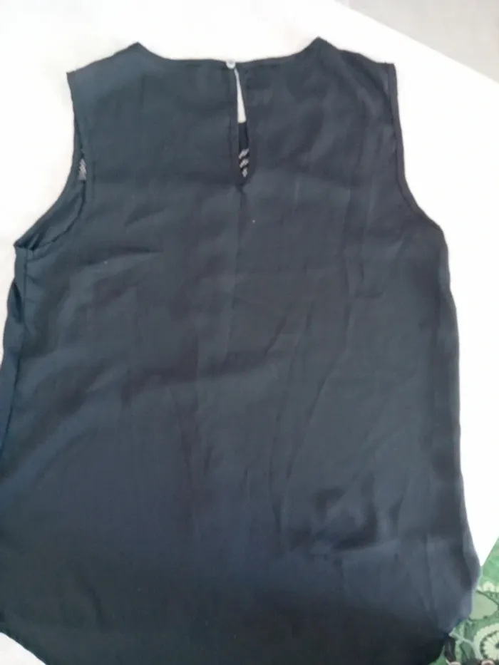 Débardeur fin en taille M existe aussi en blanc - photo numéro 4