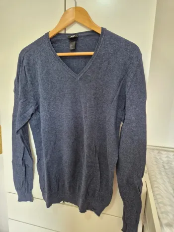 Pull fin H&M  man homme col V 
Taille M bleu - manches longues