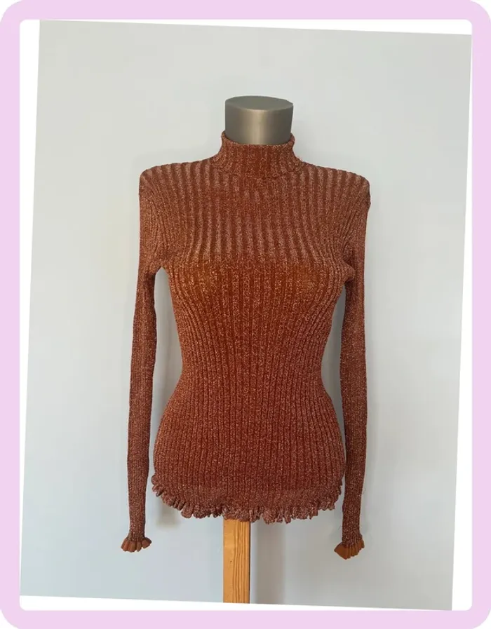 Haut Ajusté à Reflets Brillants – Chloé – Taille M