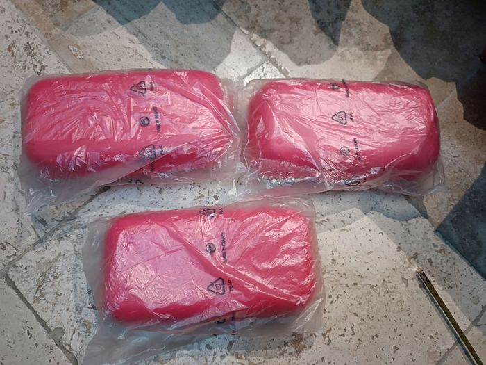 NEUF - Tupperware, lot de 3 boîtes à bêtises 22*12 cm