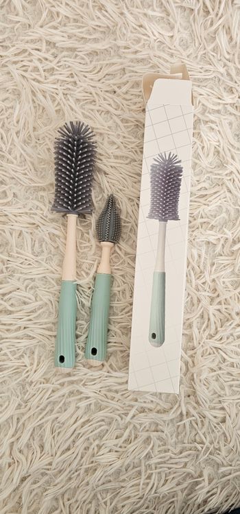 Lot de 2 goupillons en silicone vert d eau Neuf