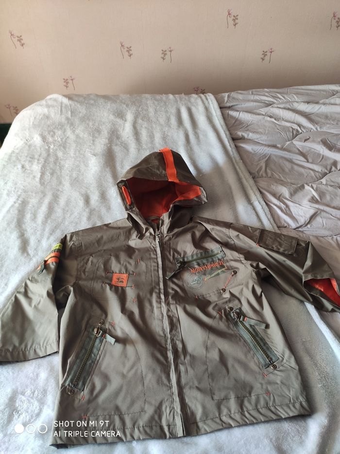 Coupe vent garçon taille 4 ans