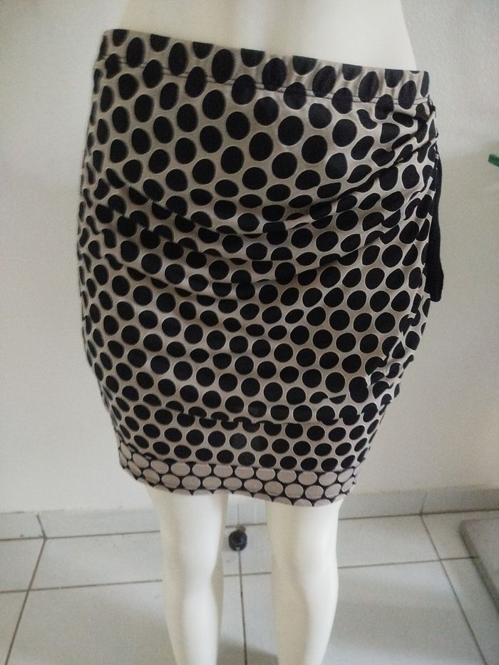#kytie38femme. Jupe taille 38 - photo numéro 2