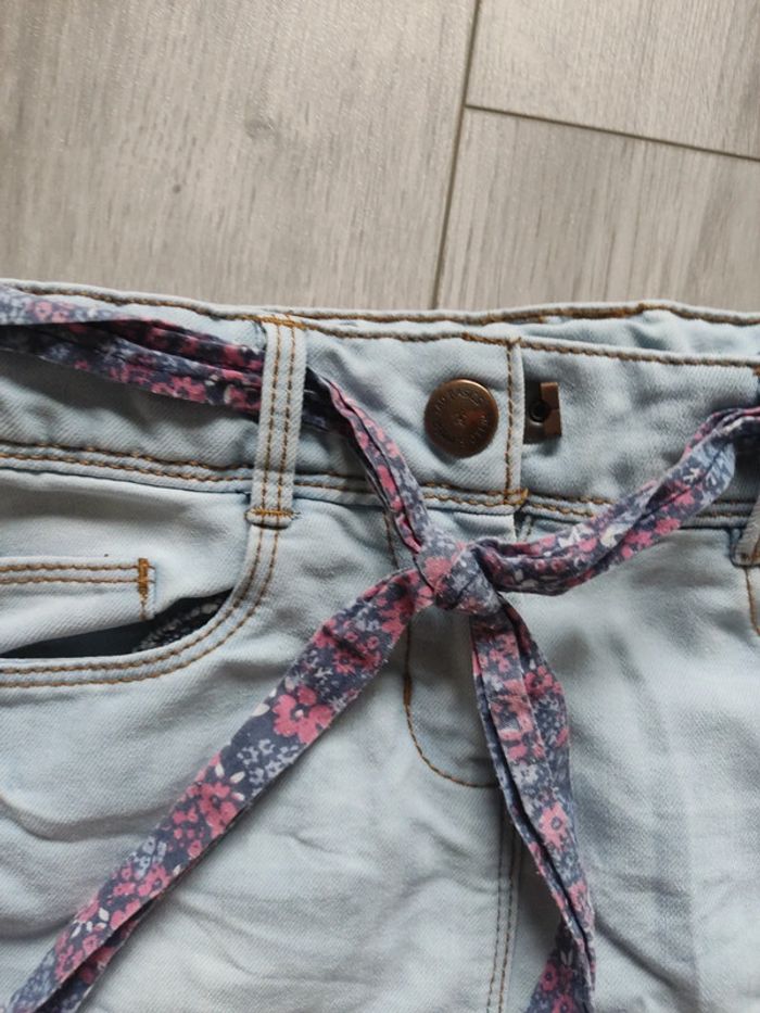 Superbe petite jupe en jean et ceinture tao - photo numéro 2