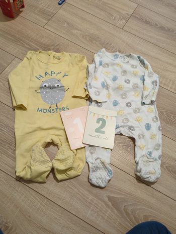 Lot pyjama monstres 12mois