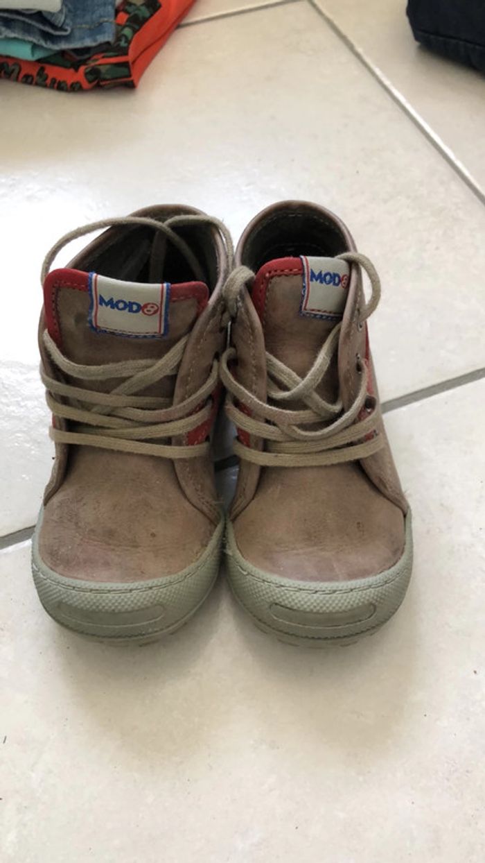 Chaussures de marche Mod 8 bon état 23 - photo numéro 2