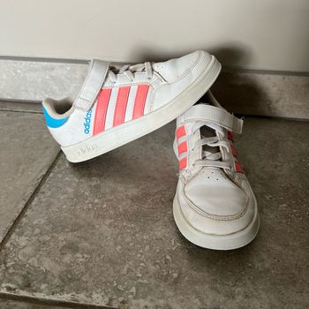 Baskets Adidas taille 31