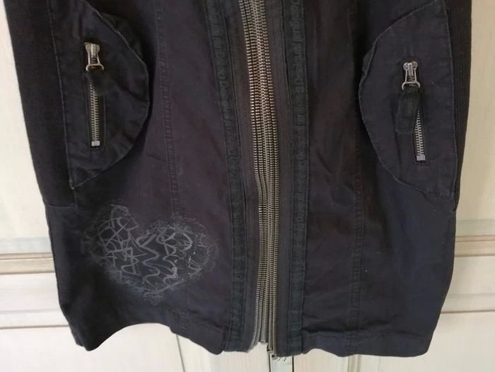 robe noire zippée devant Desigual taille 38 en très bon état - photo numéro 3