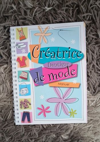 Livre d'activité sur la mode