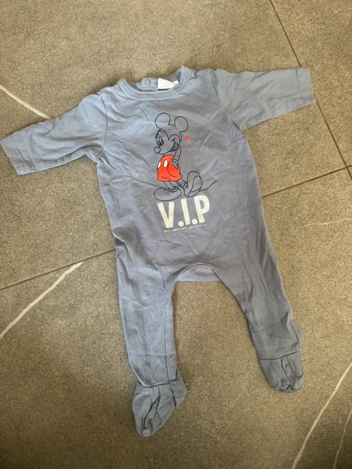 Lots de 8 pyjamas - photo numéro 2