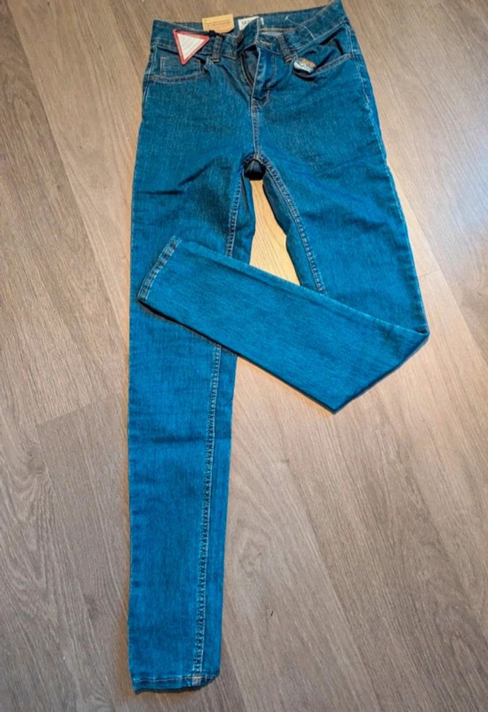 Magnifique Jean skinny taille 34 Kiabi neuf avec étiquette