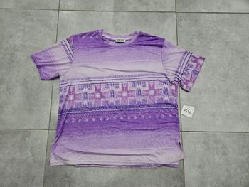 T-shirt violet à motifs taille XL