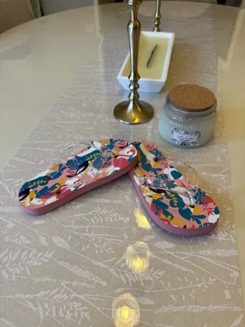 Tongs neuves