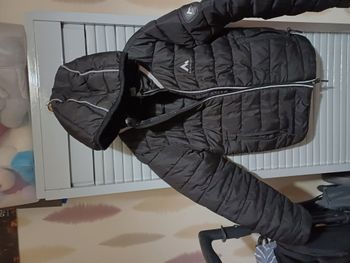 blouson à capuche pour garçons Taille 6 ans