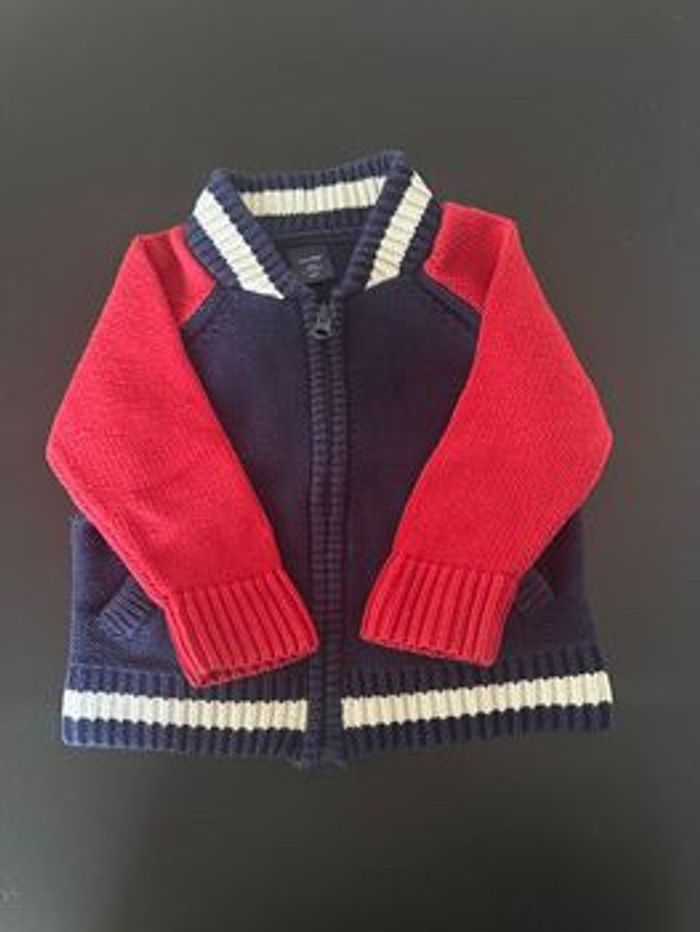 Gilet Gap manches rouges 12-18 mois