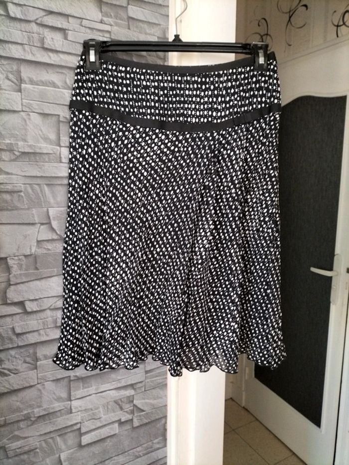 Jupe noire et blanche à volants doublure à l'intérieur Camaïeu taille 38