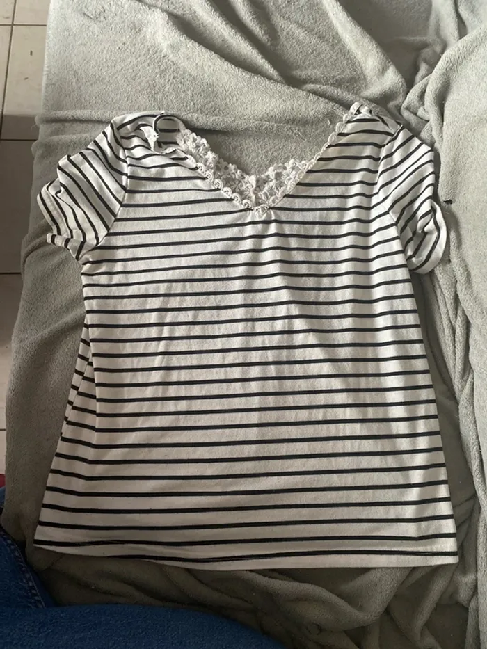 T shirt col V