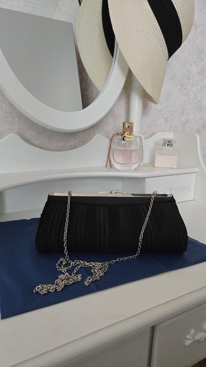 Pochette noire - photo numéro 2