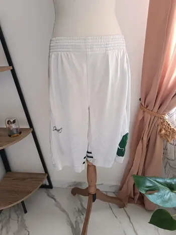 🎀 short blanc Reebok taille M très bon état 🎀