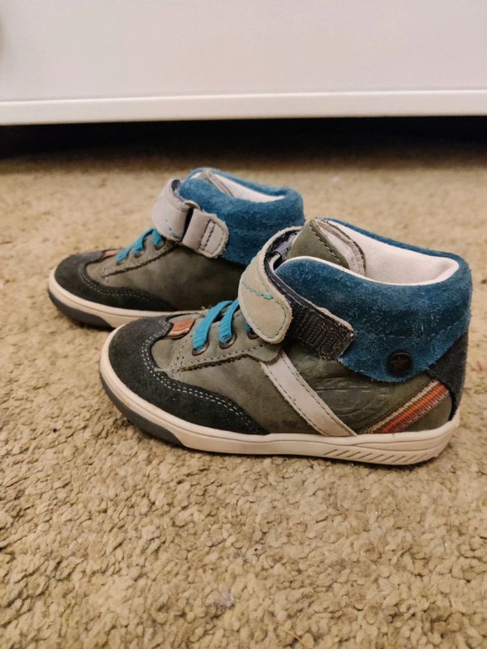 Chaussure montante taille 23 - photo numéro 2