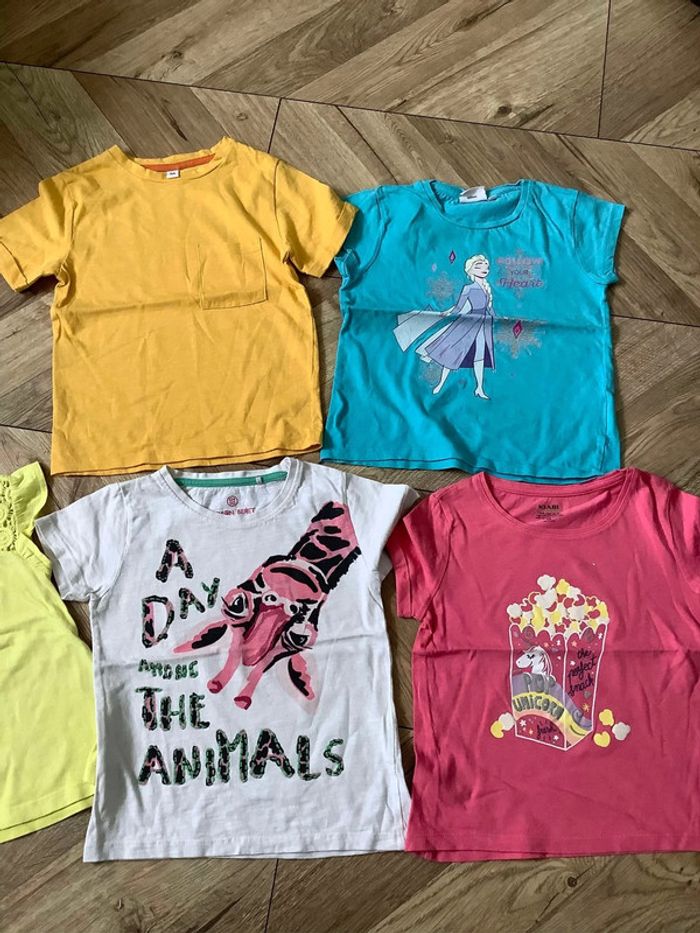 Lot tshirt manches courtes 5 ans  Marques: z , disney , kiabi - photo numéro 2