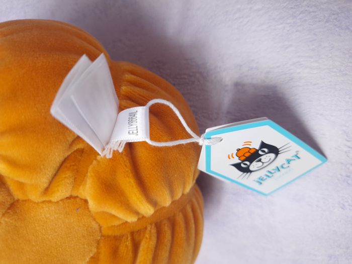 Peluche Jellycat citrouille retired Vivacious Vegetable Pumpkin halloween collection VV6PUM - photo numéro 3