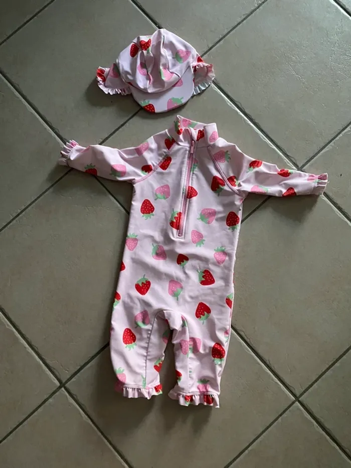 Maillot de bains fille fraise
