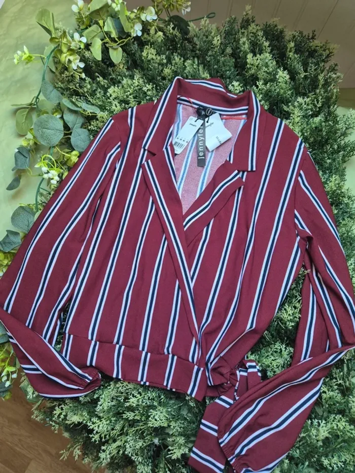 Blouse effet blazer bordeaux taille 38 jennyfer