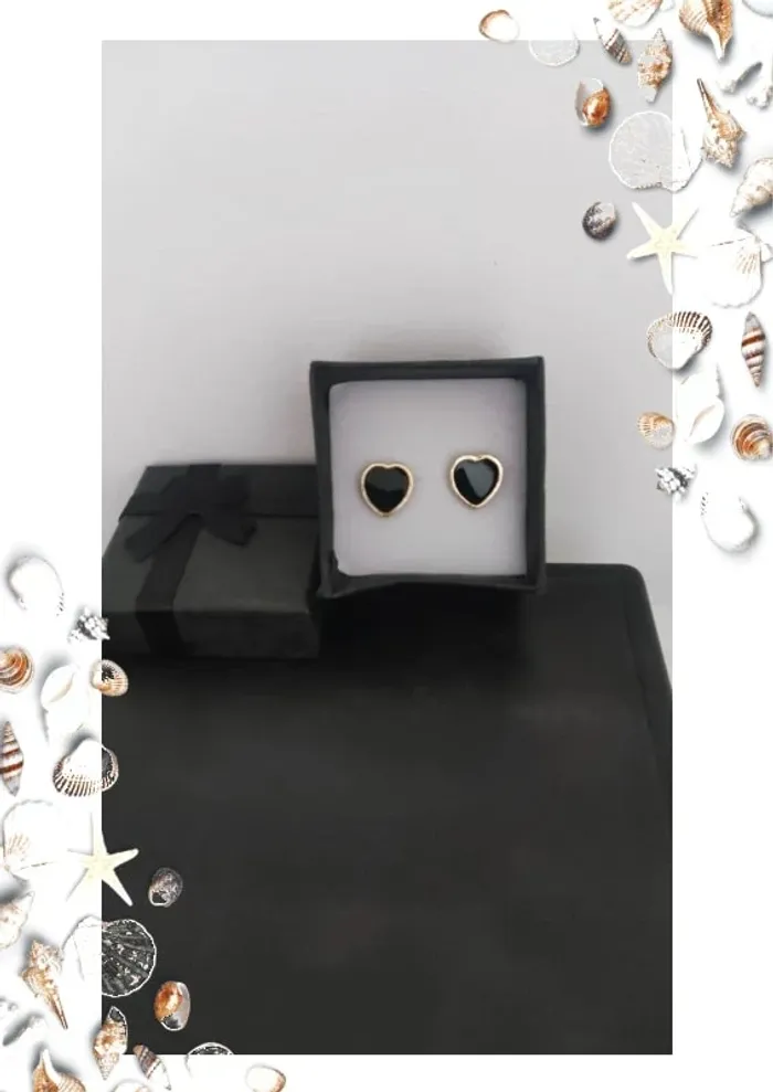 Boucles d oreilles dorées avec coeur noir - photo numéro 2