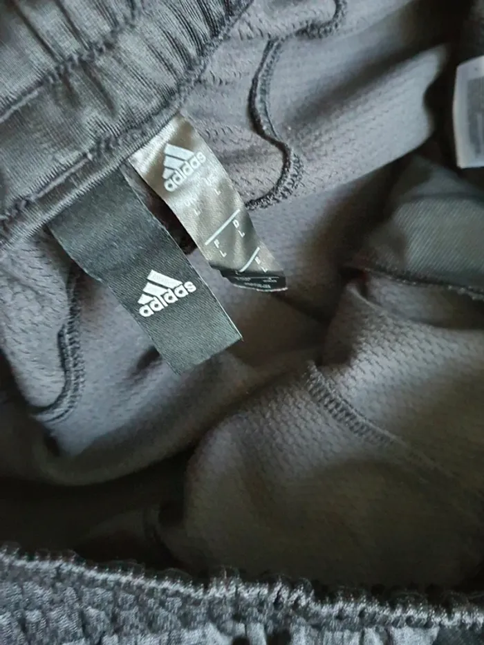 Pontalon de sport Adidas taille L jambes larges - photo numéro 4