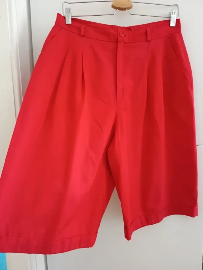 Bermuda rouge vintage