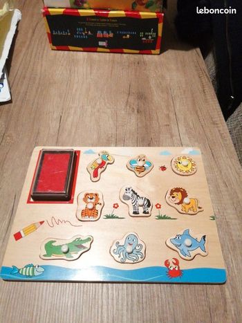 Puzzle en bois et tampons