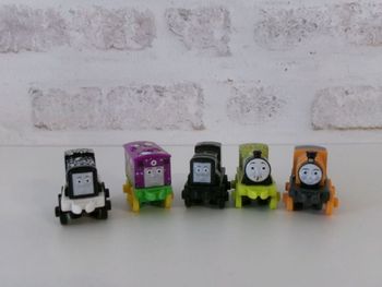 Mini locomotives / trains Thomas et ses amis (30)