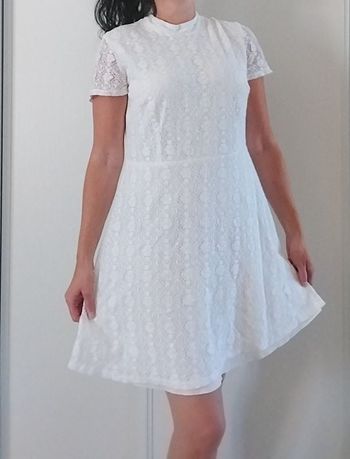 Jolie robe blanche effet bohéme