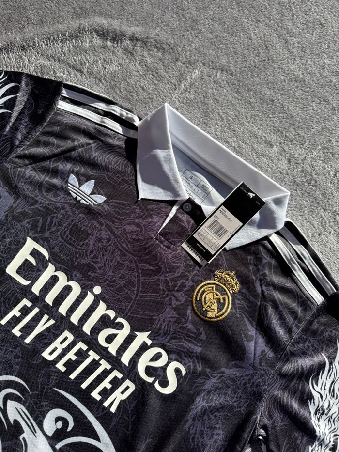 Maillot de foot concept du Real Madrid - photo numéro 2